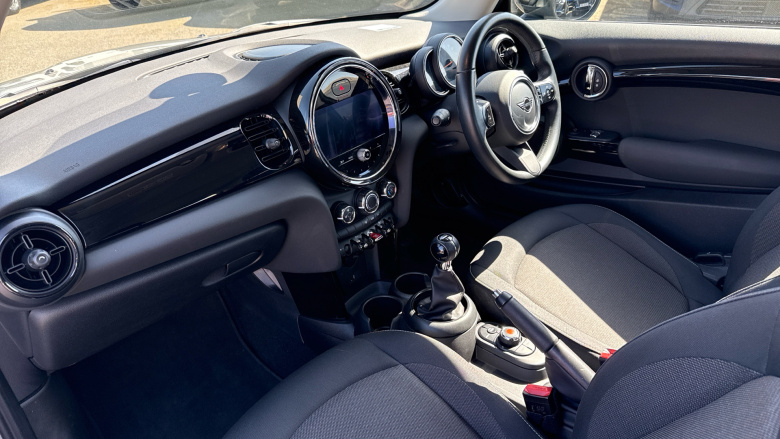 MINI Hatchback 1.5 Cooper Classic 3dr Petrol Hatchback